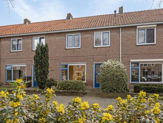 Hoofdfoto van Uden Dwarsfluitstraat 10