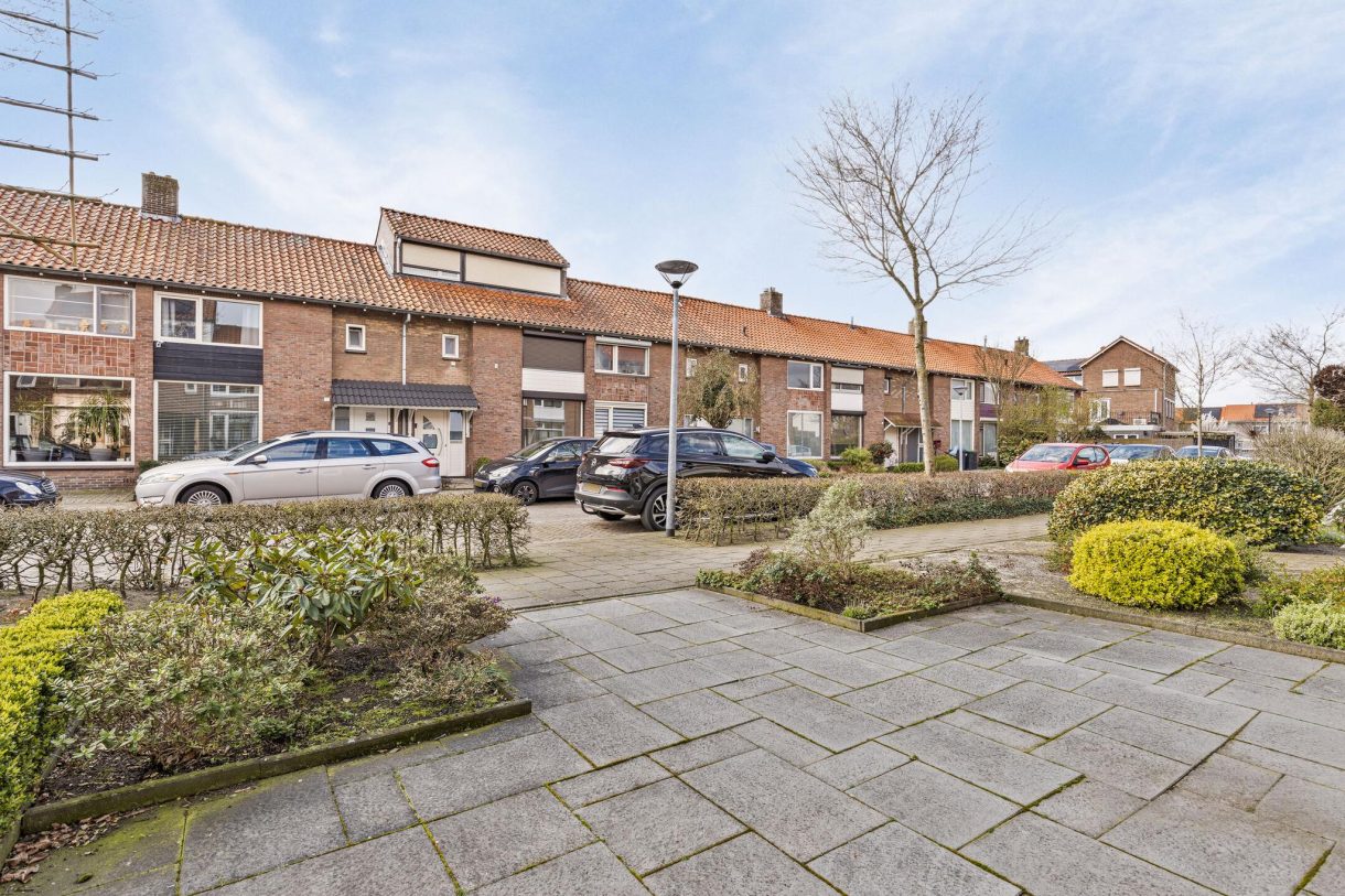 Te koop: Foto Woonhuis aan de Tulpstraat 16 in Uden