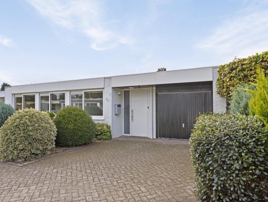 Hoofdfoto van Uden Klaroenlaan 10