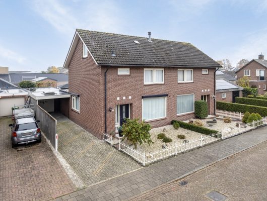 Hoofdfoto van Langenboom Esdoornlaan 53