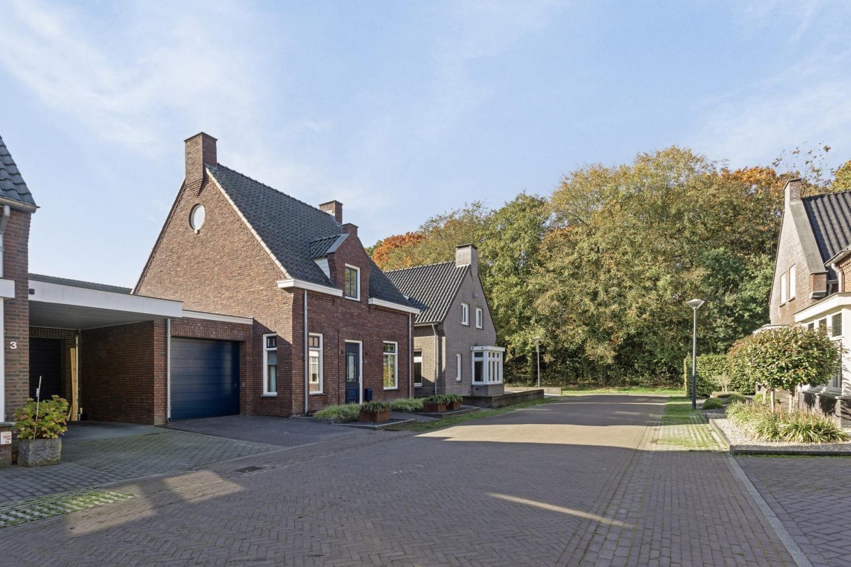 Te koop: Foto Woonhuis aan de Heidehof 2 in Odiliapeel