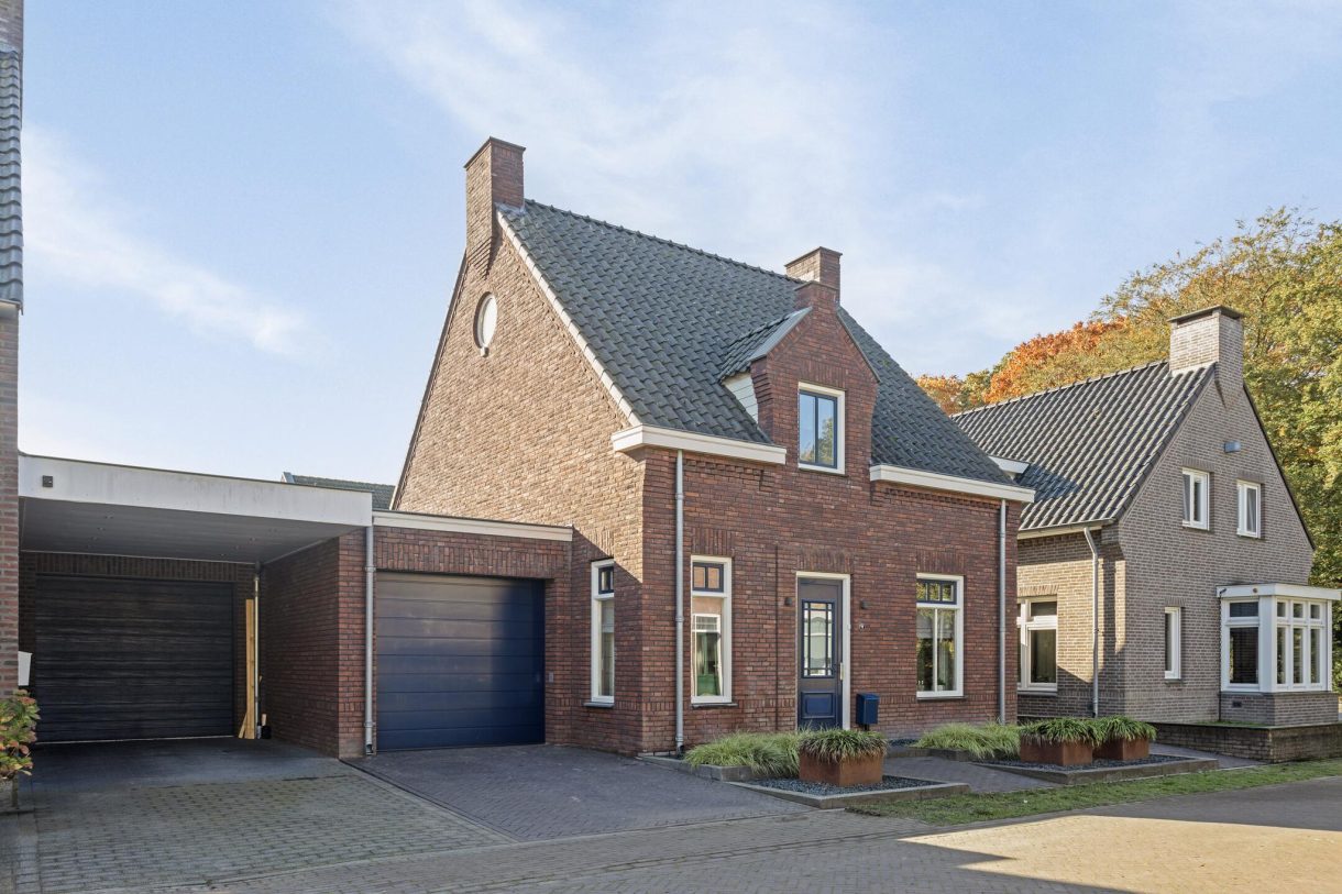 Te koop: Foto Woonhuis aan de Heidehof 2 in Odiliapeel