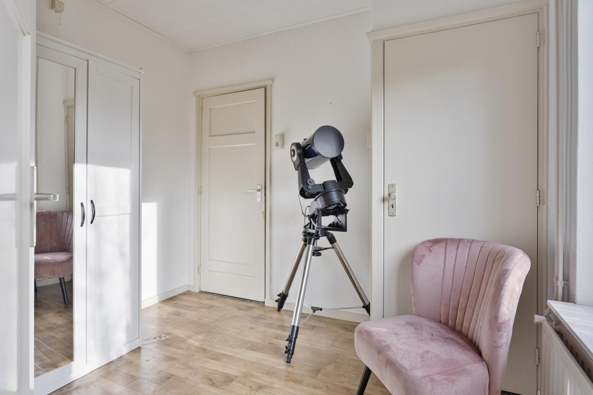 Te koop: Foto Woonhuis aan de Pastoor van Houtstraat 12 in Odiliapeel