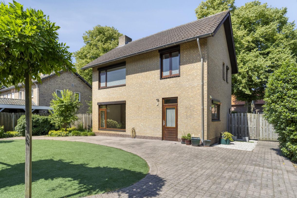 Te koop: Foto Woonhuis aan de Korenbloemstraat 7 in Odiliapeel