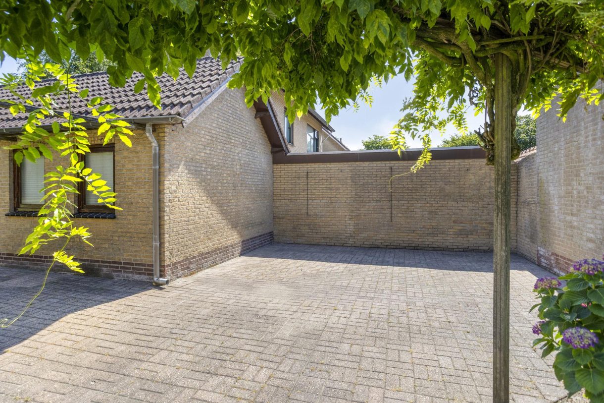 Te koop: Foto Woonhuis aan de Korenbloemstraat 7 in Odiliapeel