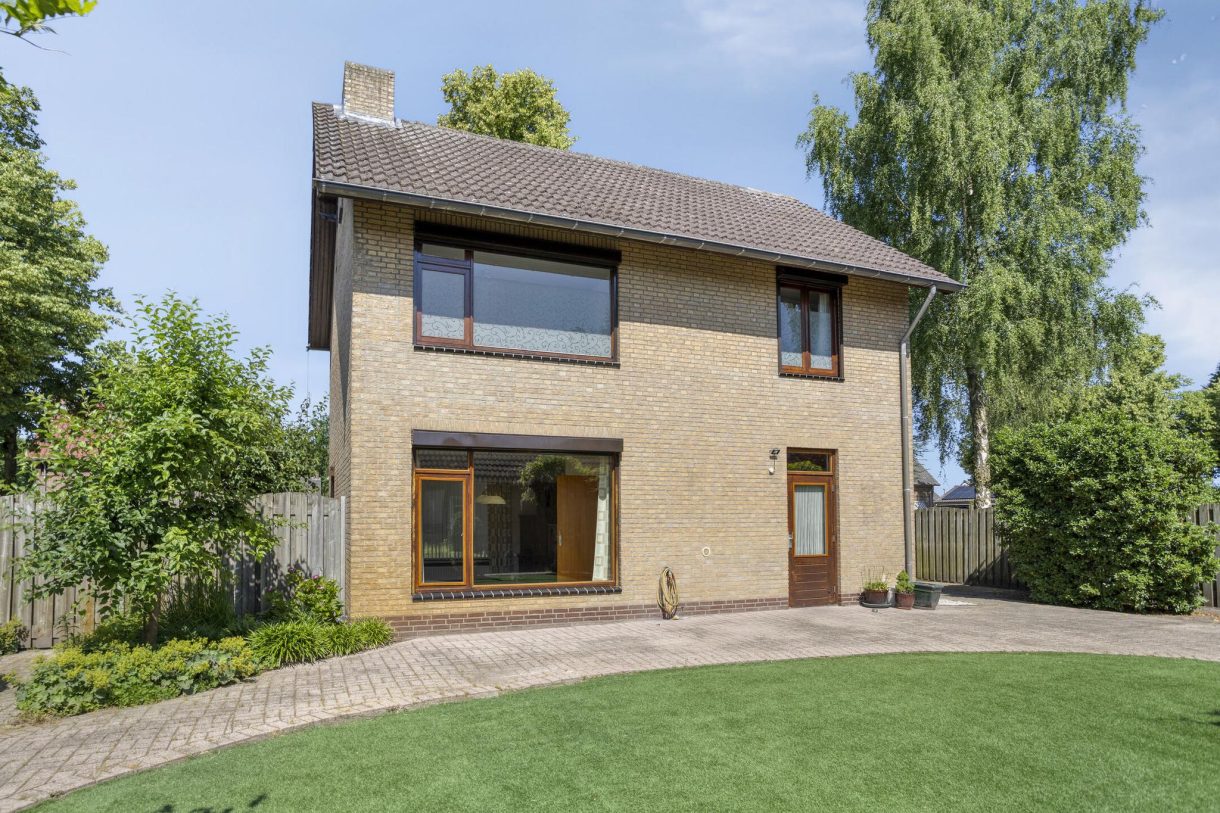 Te koop: Foto Woonhuis aan de Korenbloemstraat 7 in Odiliapeel