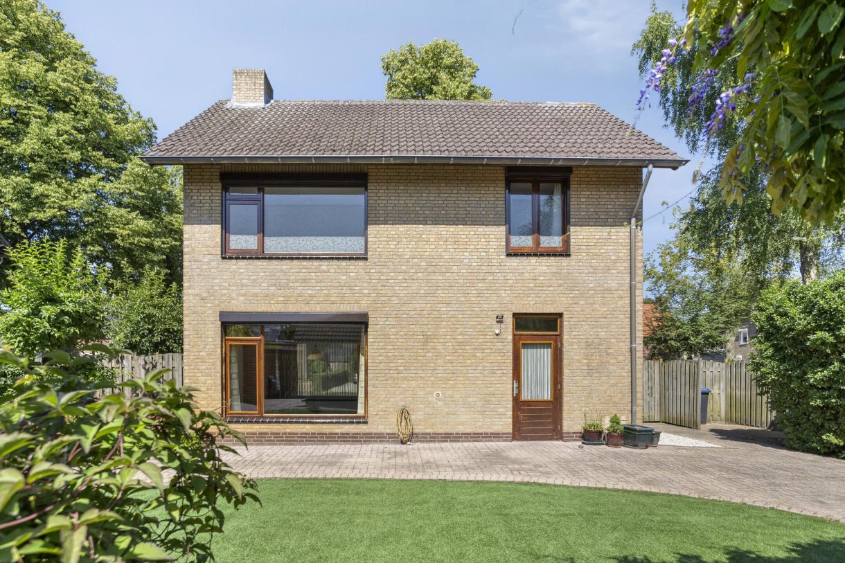 Te koop: Foto Woonhuis aan de Korenbloemstraat 7 in Odiliapeel