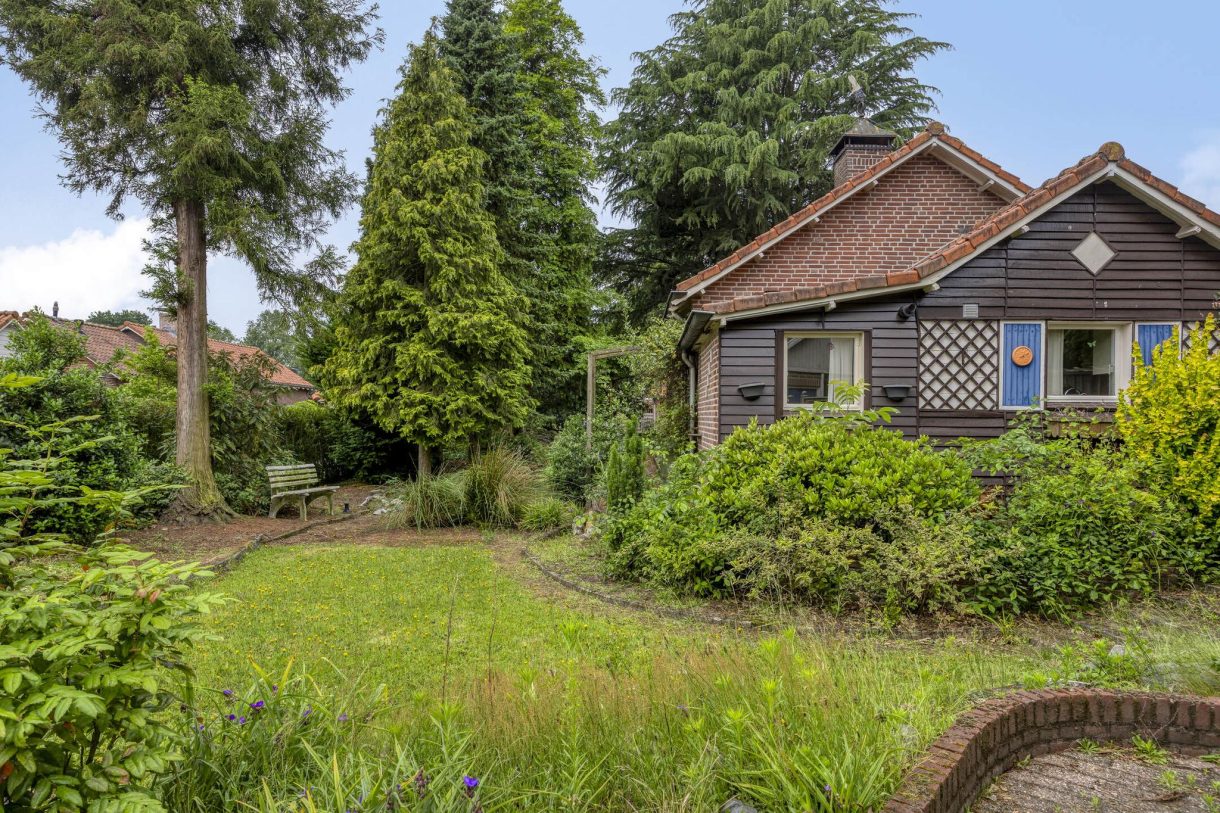 Te koop: Foto Woonhuis aan de Pastoor van Houtstraat 6 in Odiliapeel