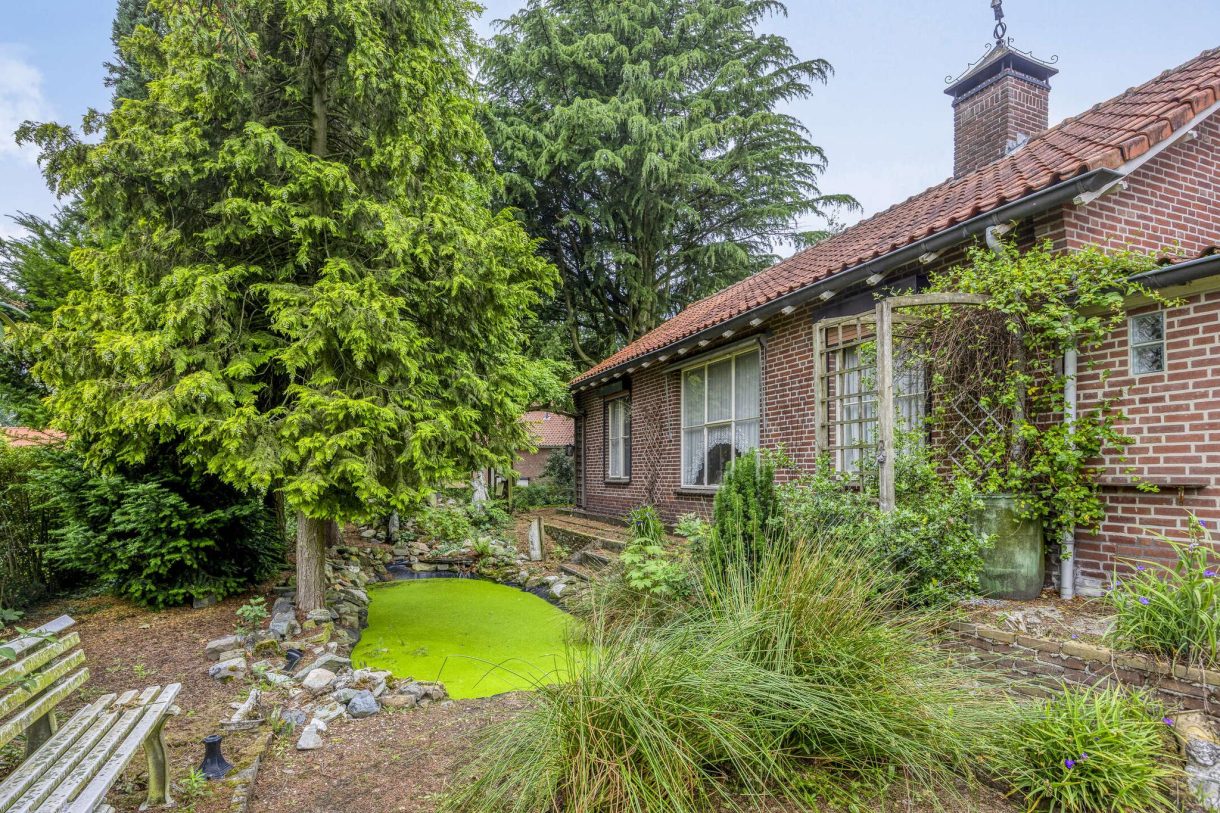 Te koop: Foto Woonhuis aan de Pastoor van Houtstraat 6 in Odiliapeel