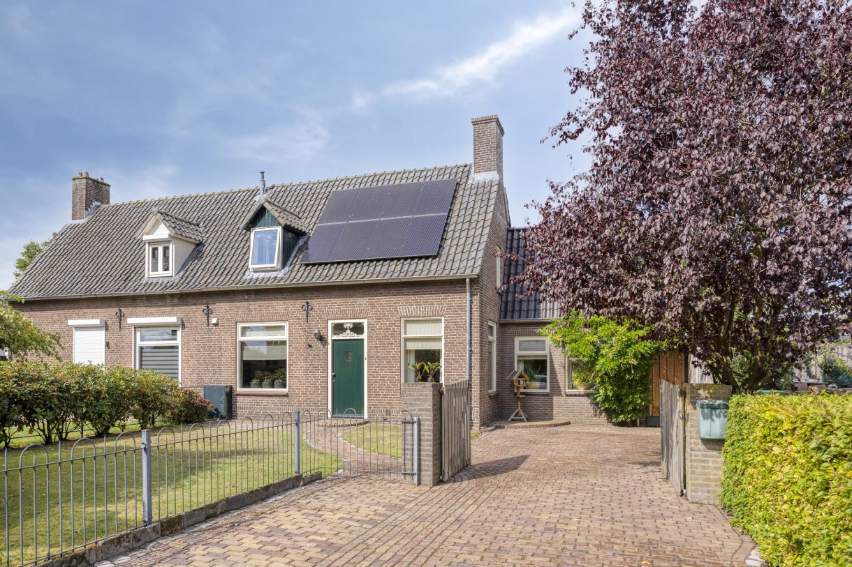 Te koop: Foto Woonhuis aan de Schoolstraat 10 in Zeeland