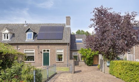 Te koop: Foto Woonhuis aan de Schoolstraat 10 in Zeeland