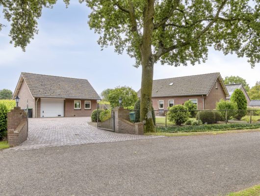 Hoofdfoto van Uden Steeuwichtweg 28